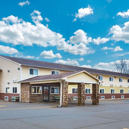 ซูเปอร์ 8 บาย วินด์แฮม ฟอร์ตเมดิสัน Hotel Fort Madison ภายนอก รูปภาพ