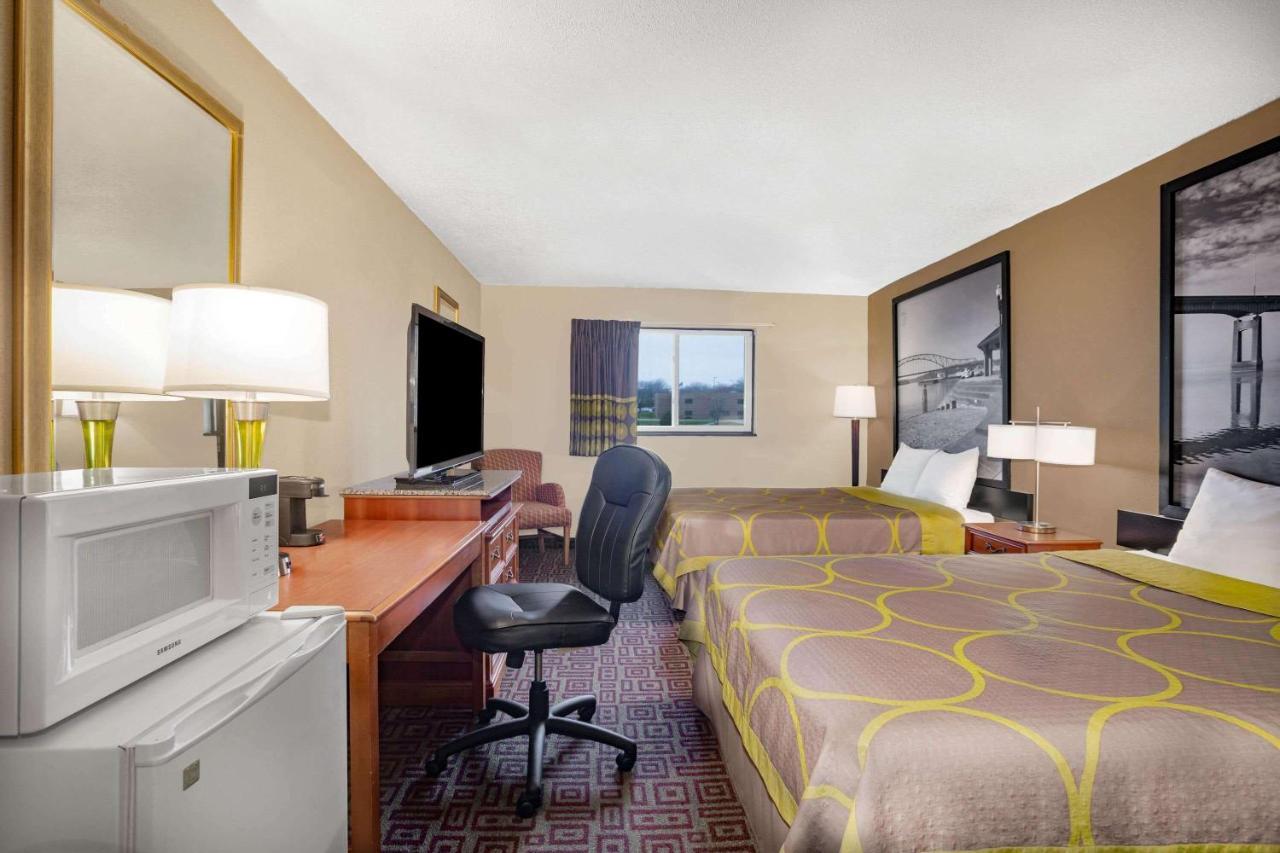 ซูเปอร์ 8 บาย วินด์แฮม ฟอร์ตเมดิสัน Hotel Fort Madison ภายนอก รูปภาพ