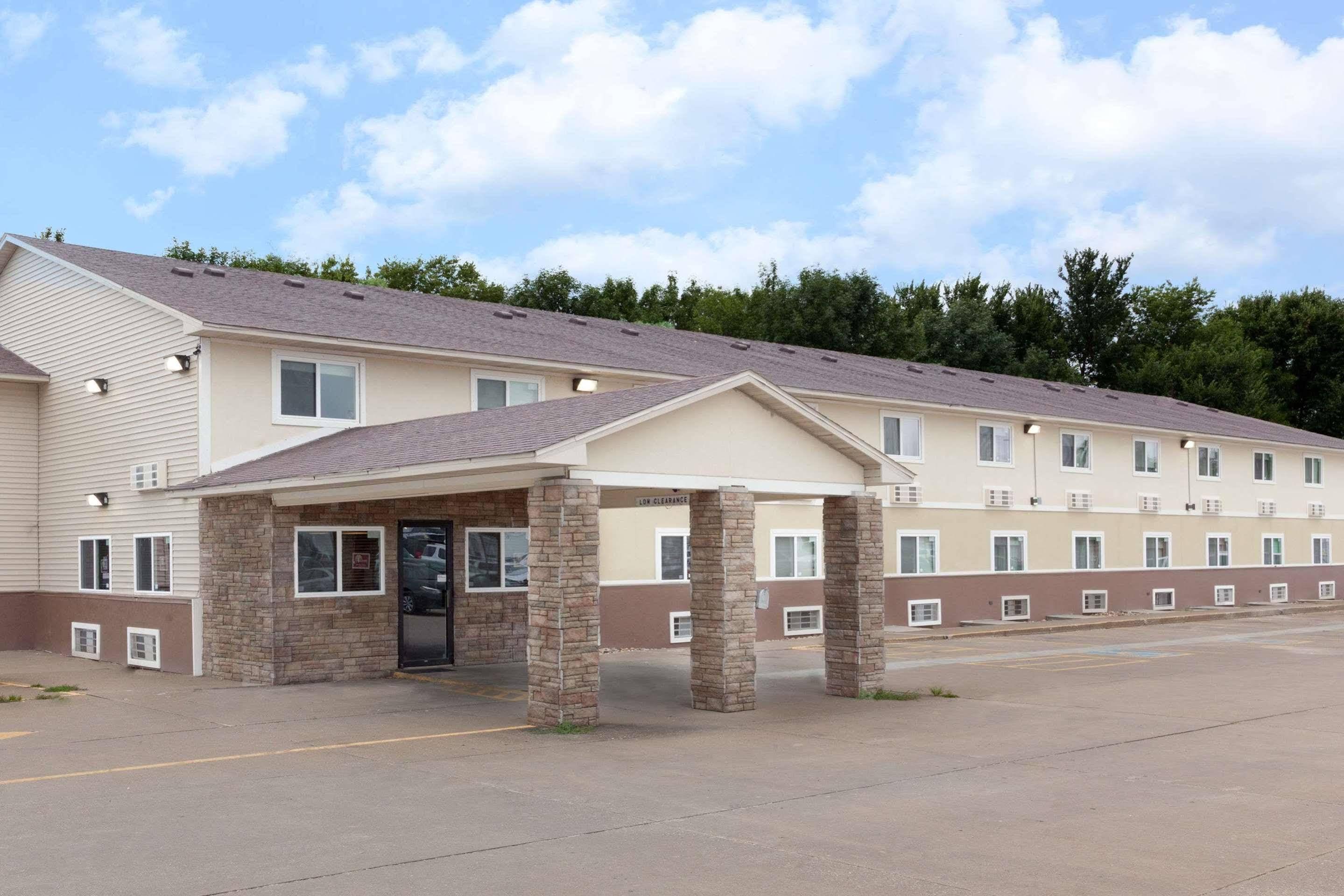 ซูเปอร์ 8 บาย วินด์แฮม ฟอร์ตเมดิสัน Hotel Fort Madison ภายนอก รูปภาพ