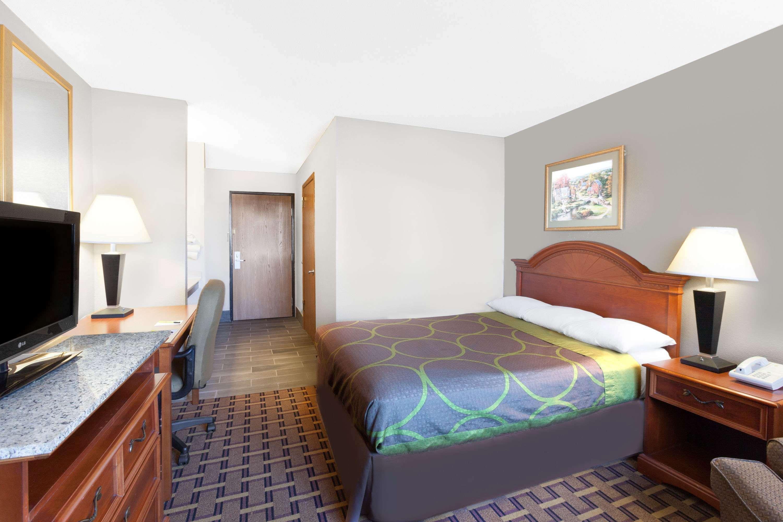 ซูเปอร์ 8 บาย วินด์แฮม ฟอร์ตเมดิสัน Hotel Fort Madison ภายนอก รูปภาพ