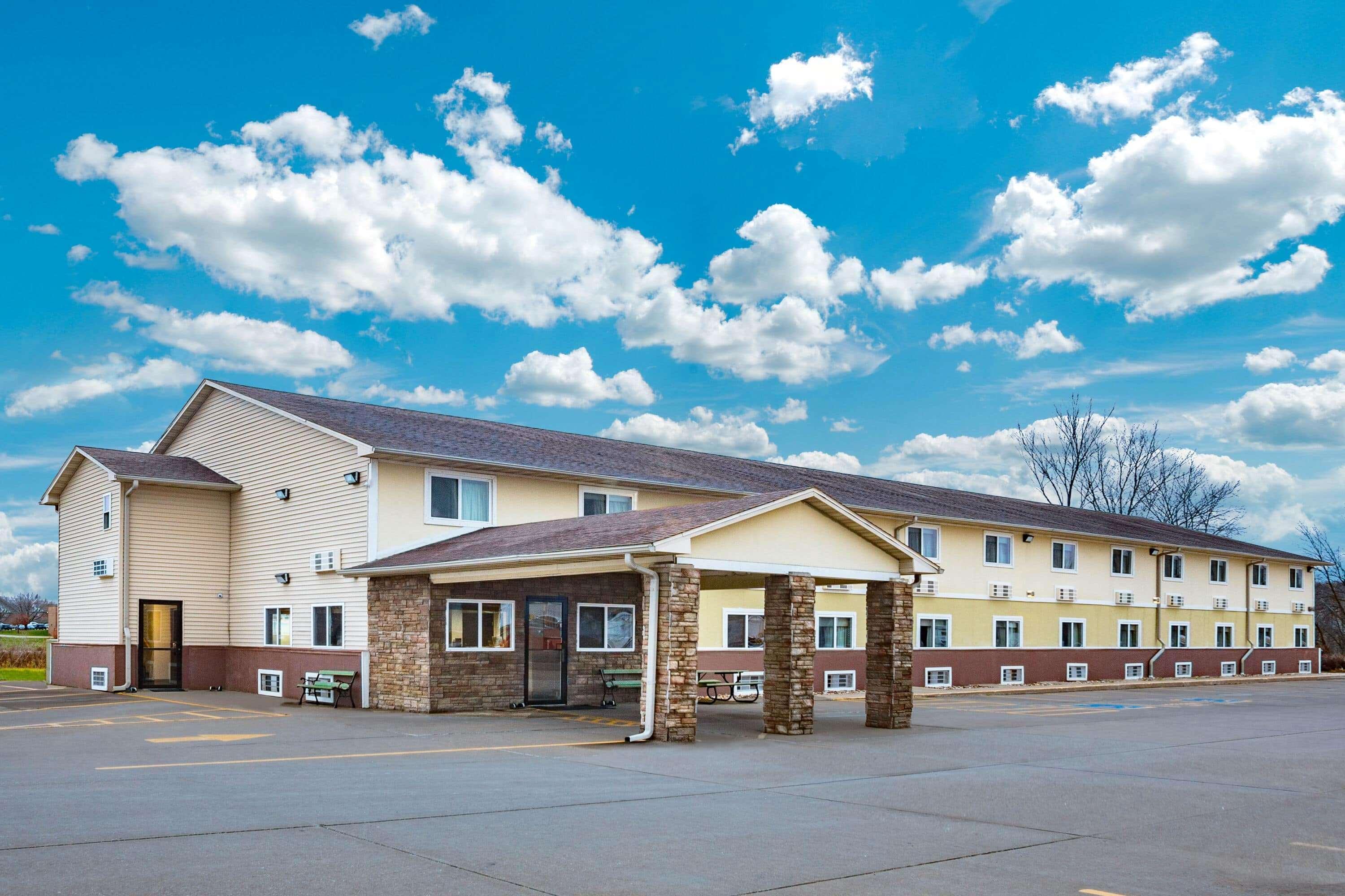 ซูเปอร์ 8 บาย วินด์แฮม ฟอร์ตเมดิสัน Hotel Fort Madison ภายนอก รูปภาพ